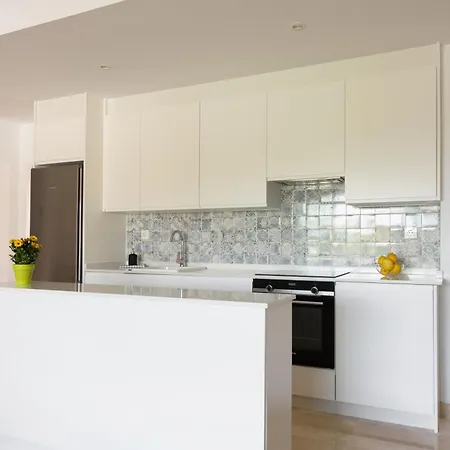 Apartment Charming-apt-sea-views-spa-101