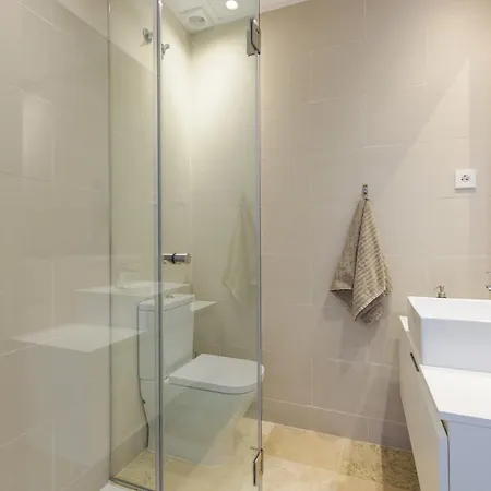 Charming-apt-sea-views-spa-101 Apartment