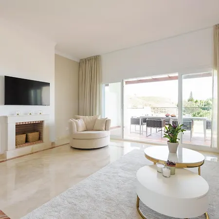 Charming-apt-sea-views-spa-101 Apartment